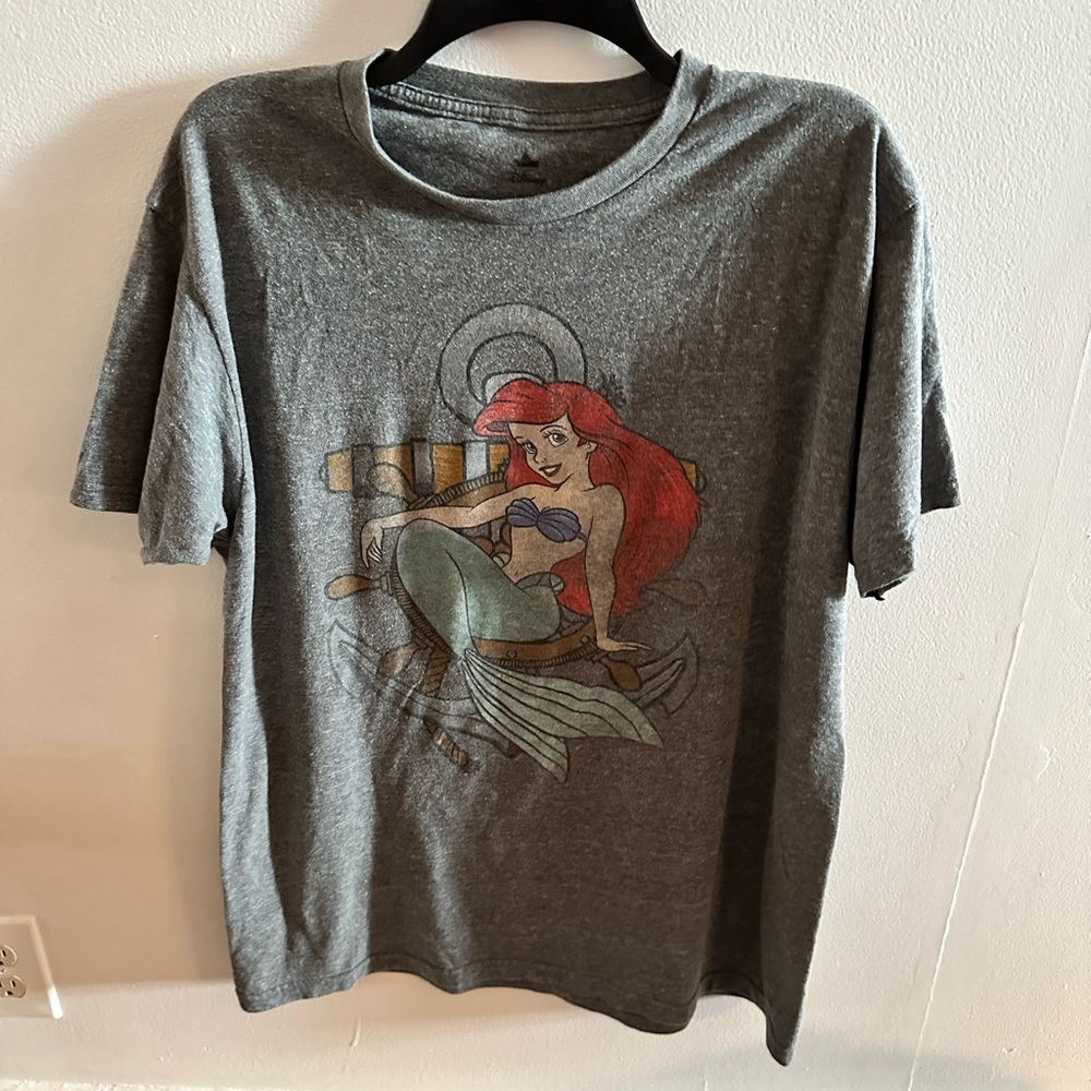 Ariel The Little Mermaid Disney Film
Gray Graphic Shirt large tee shirt . - Picture 1 of 6
